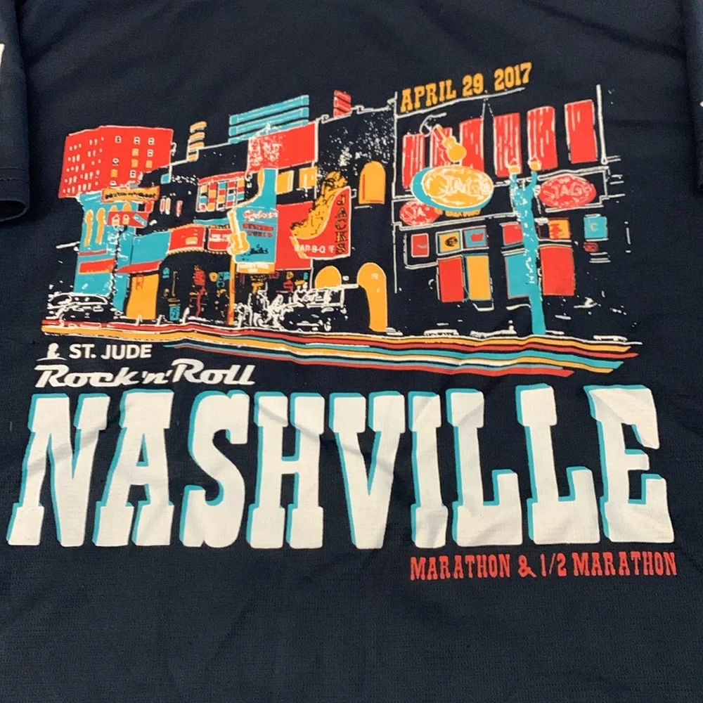 3/$20✨Brooks Black Short Sleeve Tee Rock n Roll Series Marathon 2017 Nashville - Picture 2 of 8